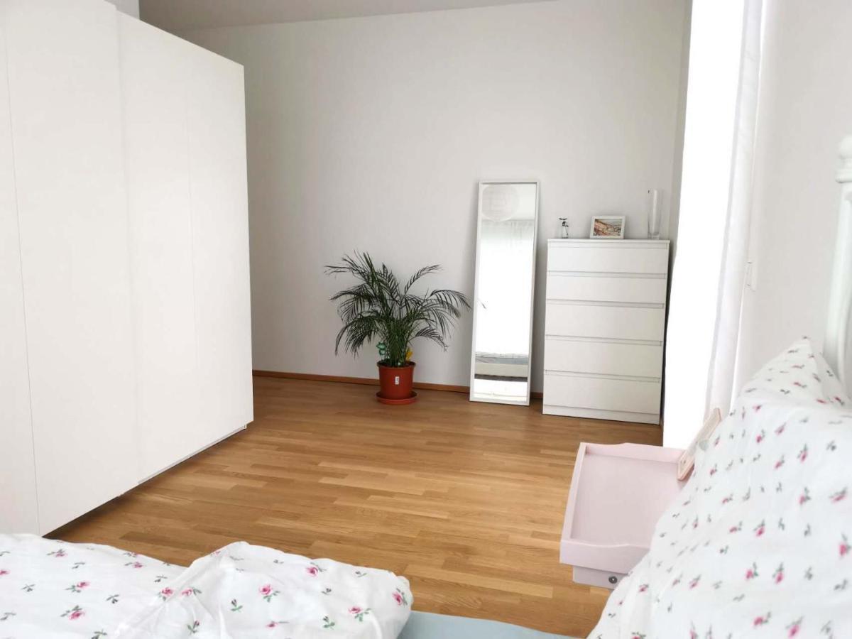 Gemuetliches Privatzimmer In Geraeumiger Gemeinschaftswohnung Dresda Exterior foto