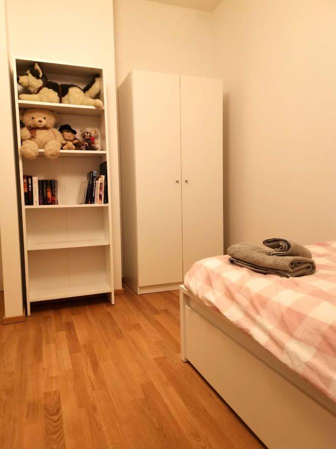 Gemuetliches Privatzimmer In Geraeumiger Gemeinschaftswohnung Dresda Exterior foto
