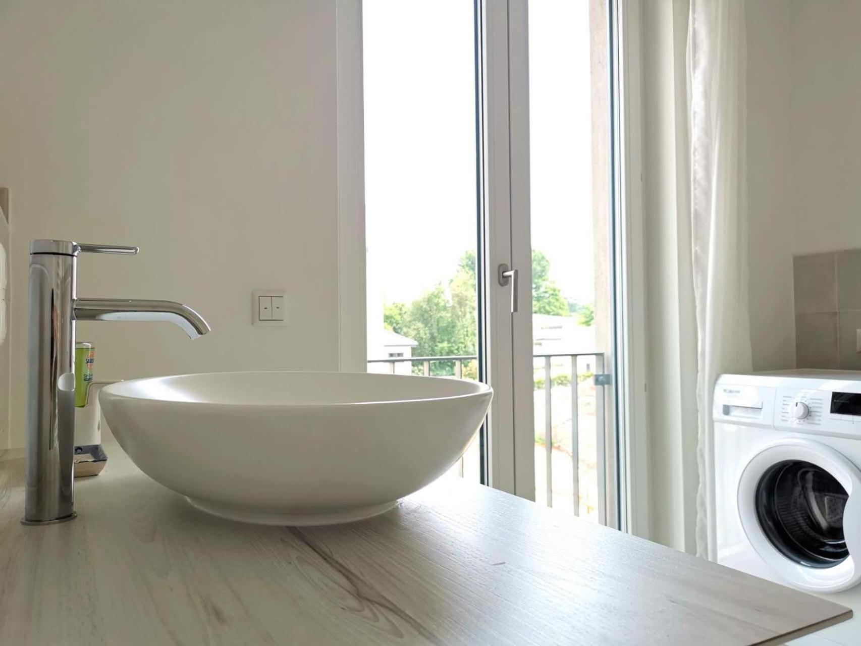 Gemuetliches Privatzimmer In Geraeumiger Gemeinschaftswohnung Dresda Exterior foto